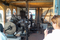 Fotografieren der laufenden Dampfmaschine