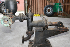 Zwischenlagerung der Dampfmaschine mit den Einzelteilen in Reetze bei Siegfried Treichel